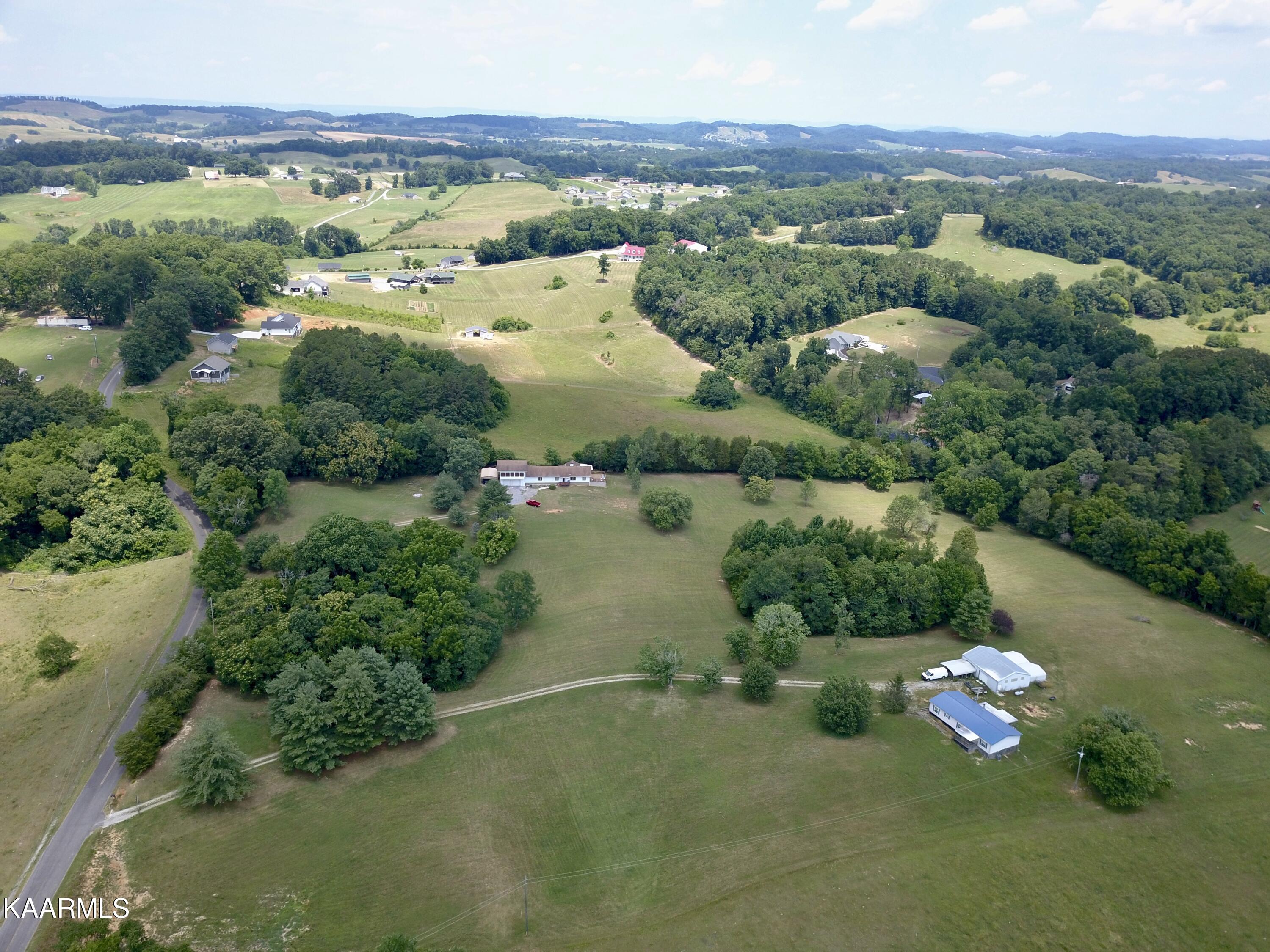808 Parsonage Road White Pine, TN 37890 - Photo 3 of 34 C