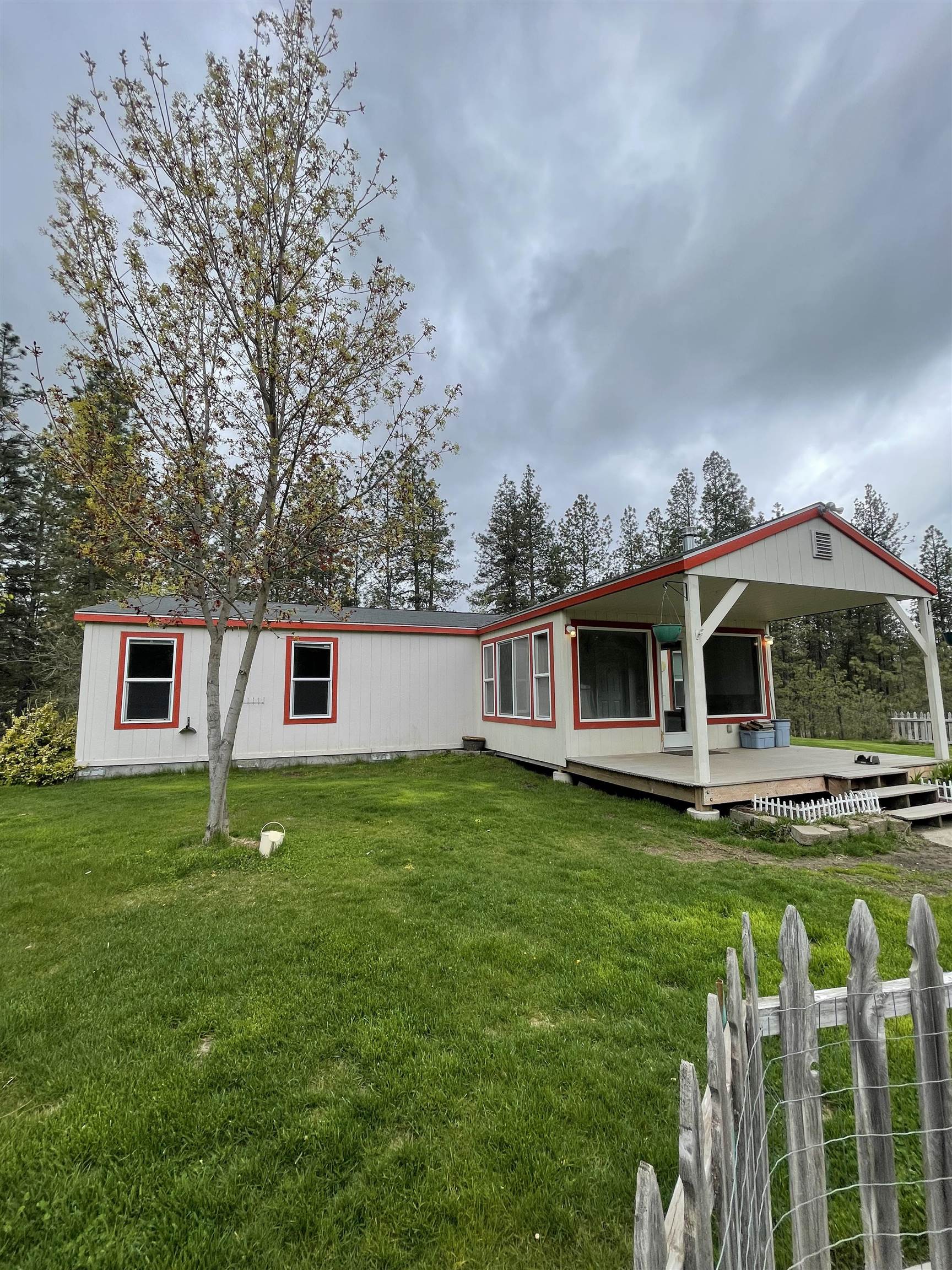 15114 South Carstens Road Edwall, WA 99008 - Photo 1 of 40