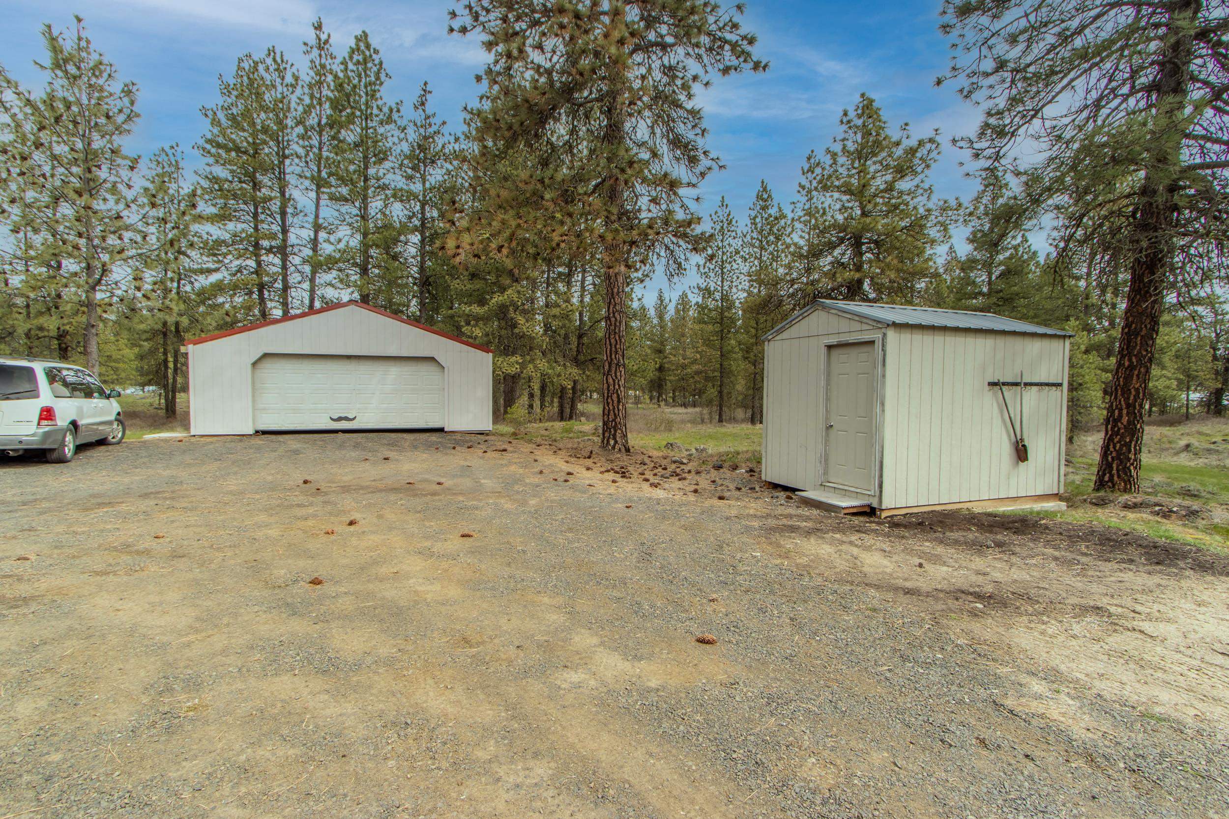 15114 South Carstens Road Edwall, WA 99008 - Photo 6 of 40