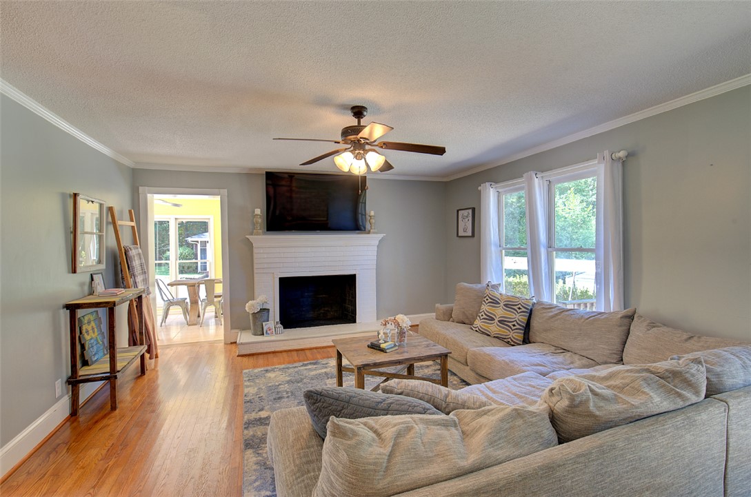 409 Hood Road Greenville, SC 29611 - Photo 21 of 49 Gallery Image 21