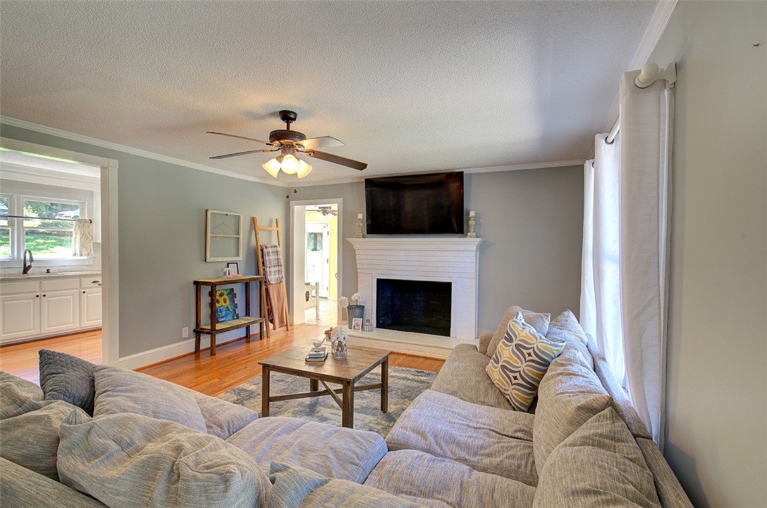409 Hood Road Greenville, SC 29611 - Photo 23 of 49 Gallery Image 23