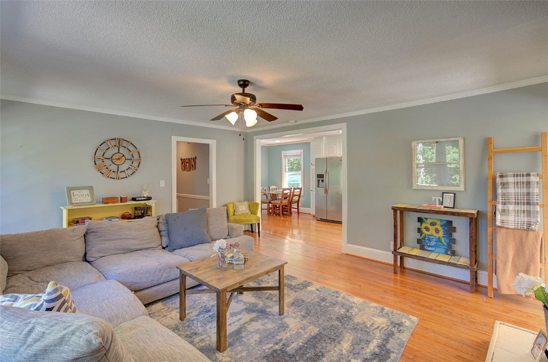 409 Hood Road Greenville, SC 29611 - Photo 24 of 49 Gallery Image 24