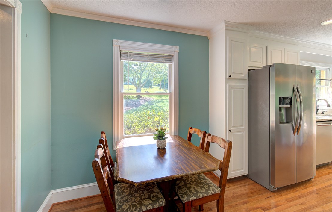 409 Hood Road Greenville, SC 29611 - Photo 10 of 49 Gallery Image 10