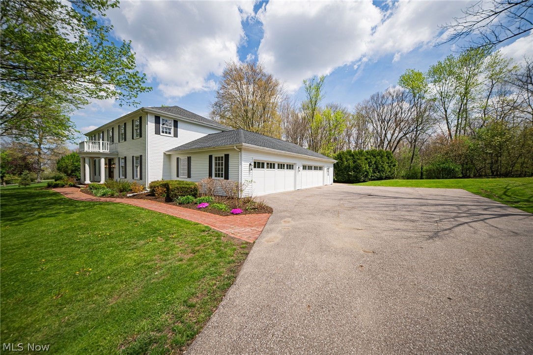 35 Greentree Road Moreland Hills, OH 44022 - Photo 3 of 45
