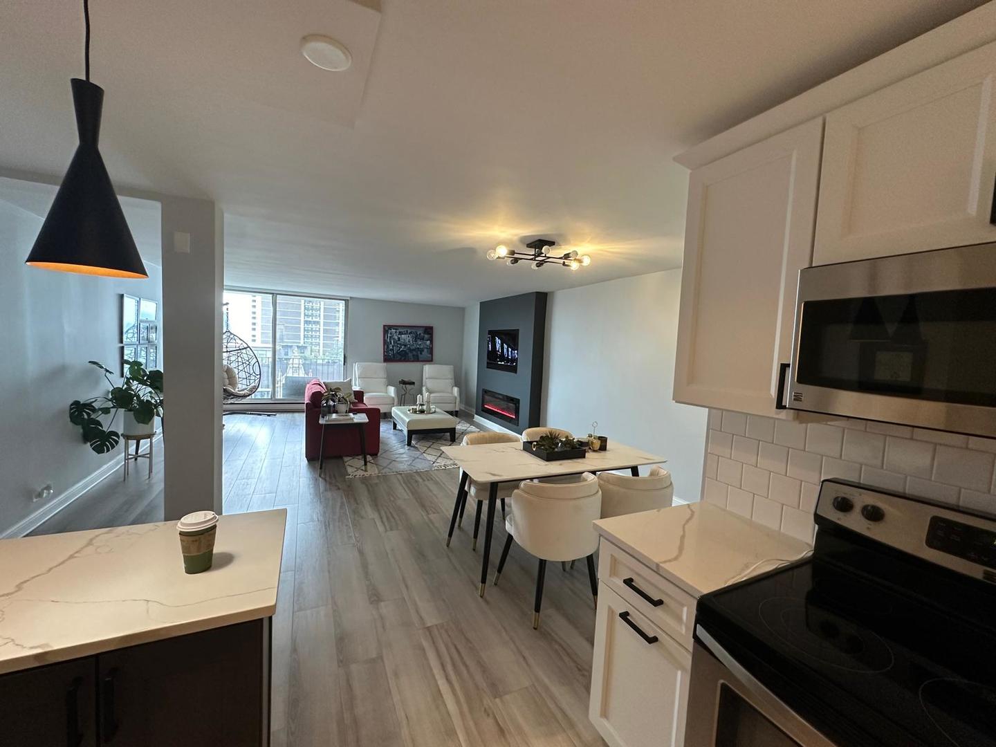 6033 North Sheridan Road, Unit 17H Chicago, IL 60660 - Photo 11 of 19