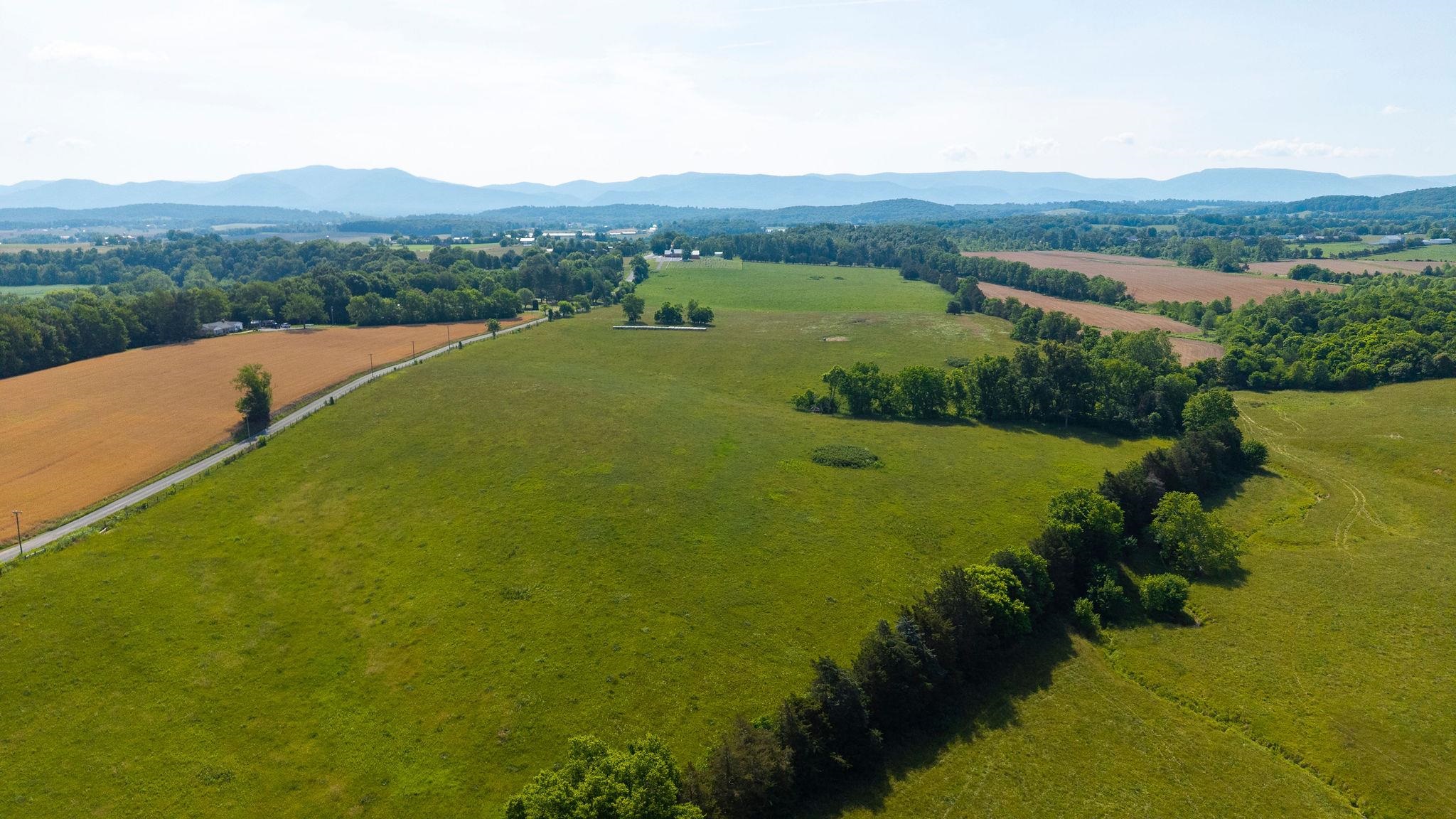 2010 Knightly Mill Road New Hope, VA 24437 - Photo 4 of 53 Gallery Image 4