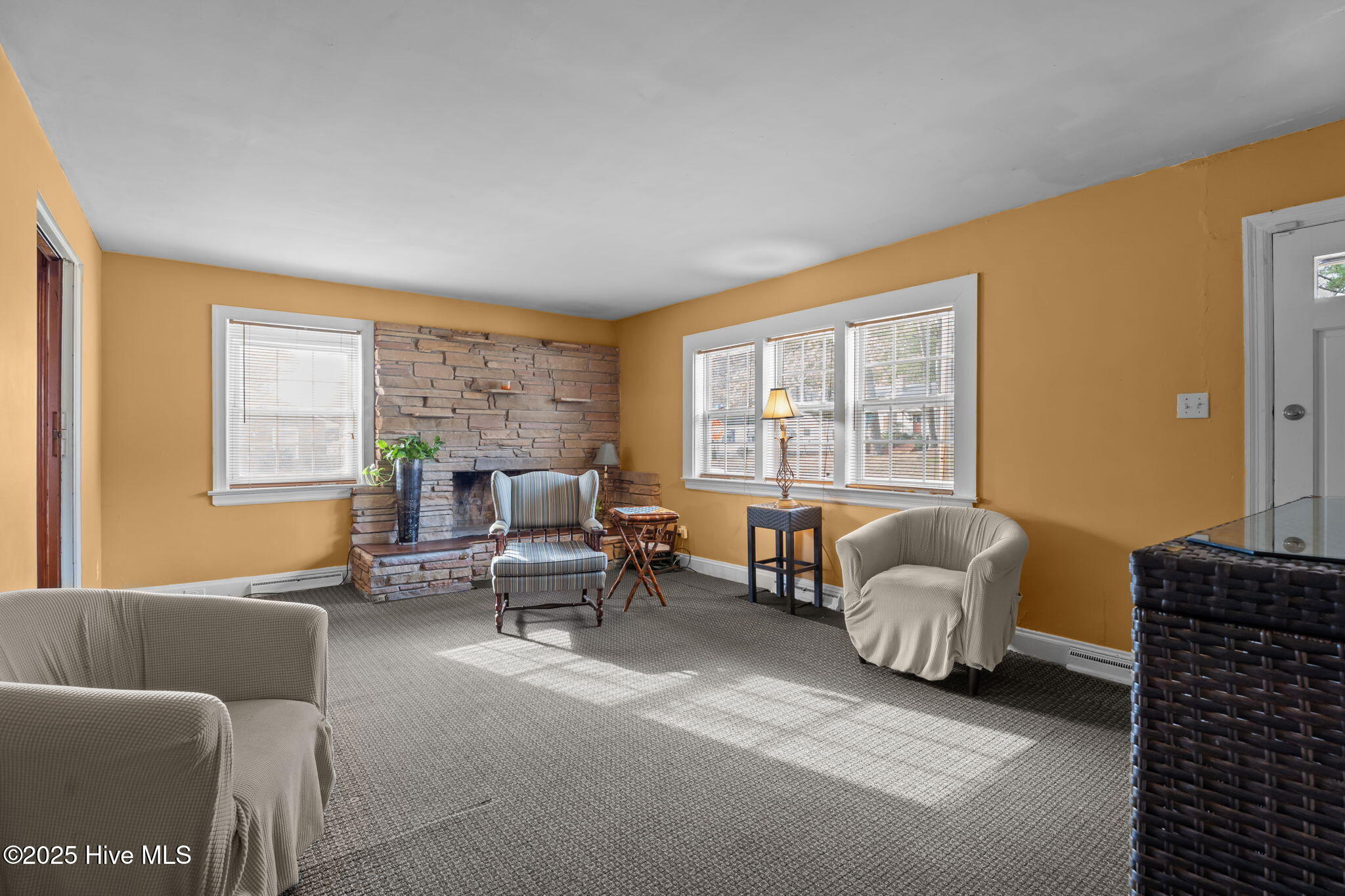 901 Leggett Road Rocky Mount, NC 27801 - Photo 16 of 41 Living Room