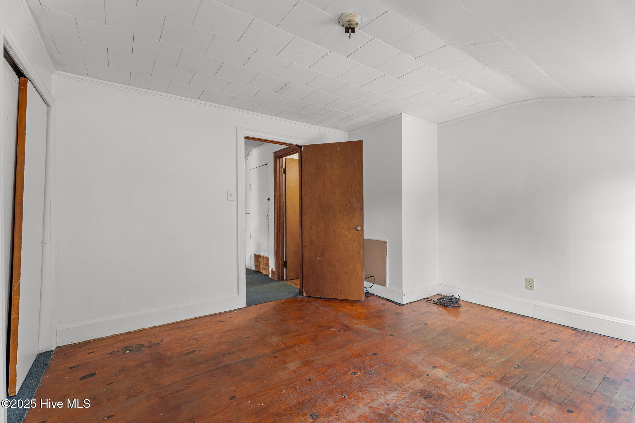 901 Leggett Road Rocky Mount, NC 27801 - Photo 35 of 41 Upstairs Bedroom