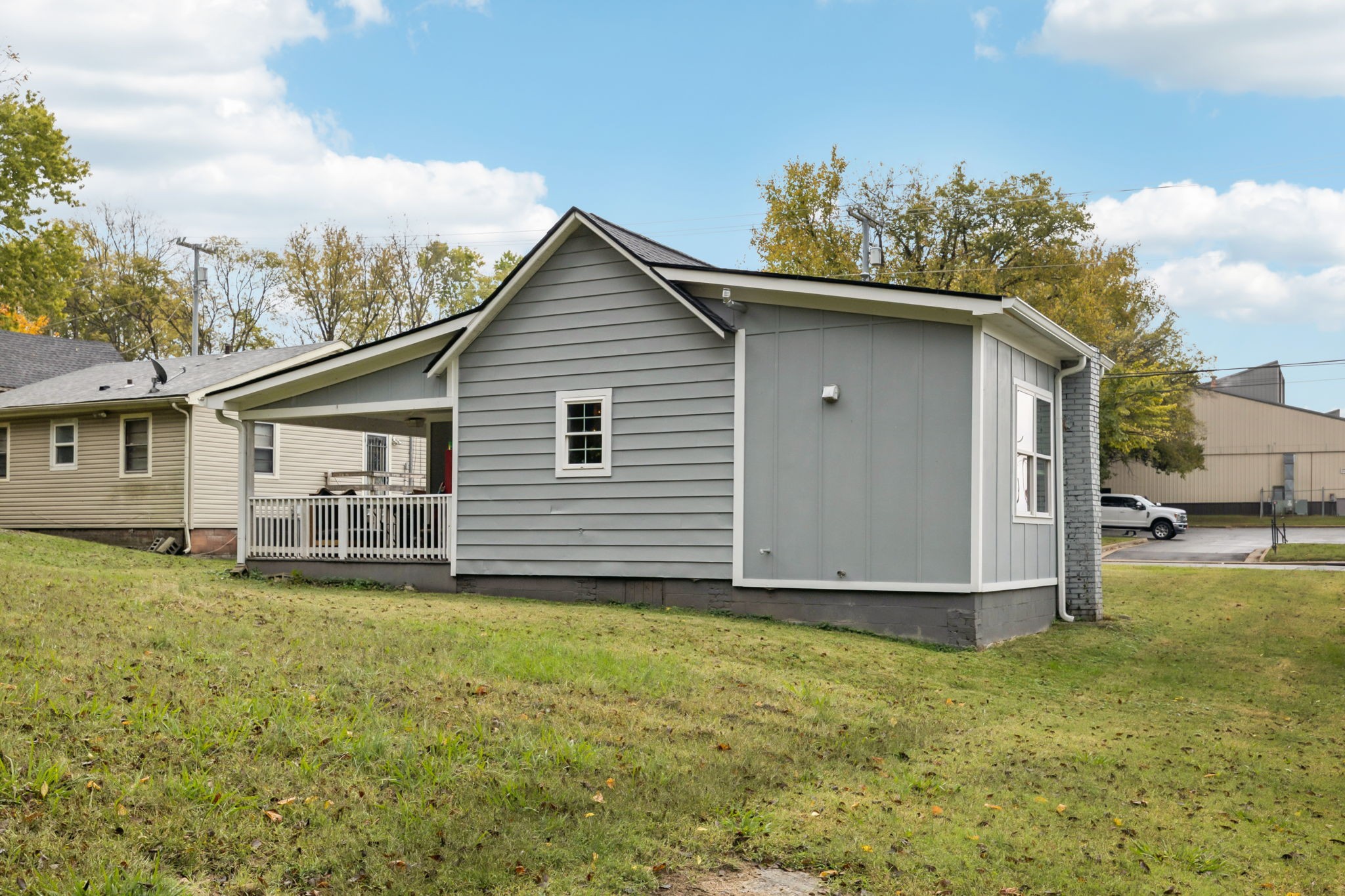 1007 Main Street Clarksville, TN 37040 - Photo 28 of 30 a view of a house with a yard