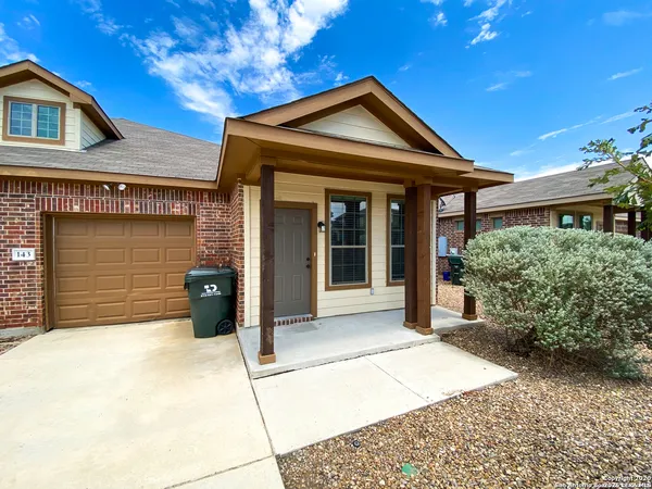 $1,550 | 143 Creekside Villa Drive, Kyle, TX 78640