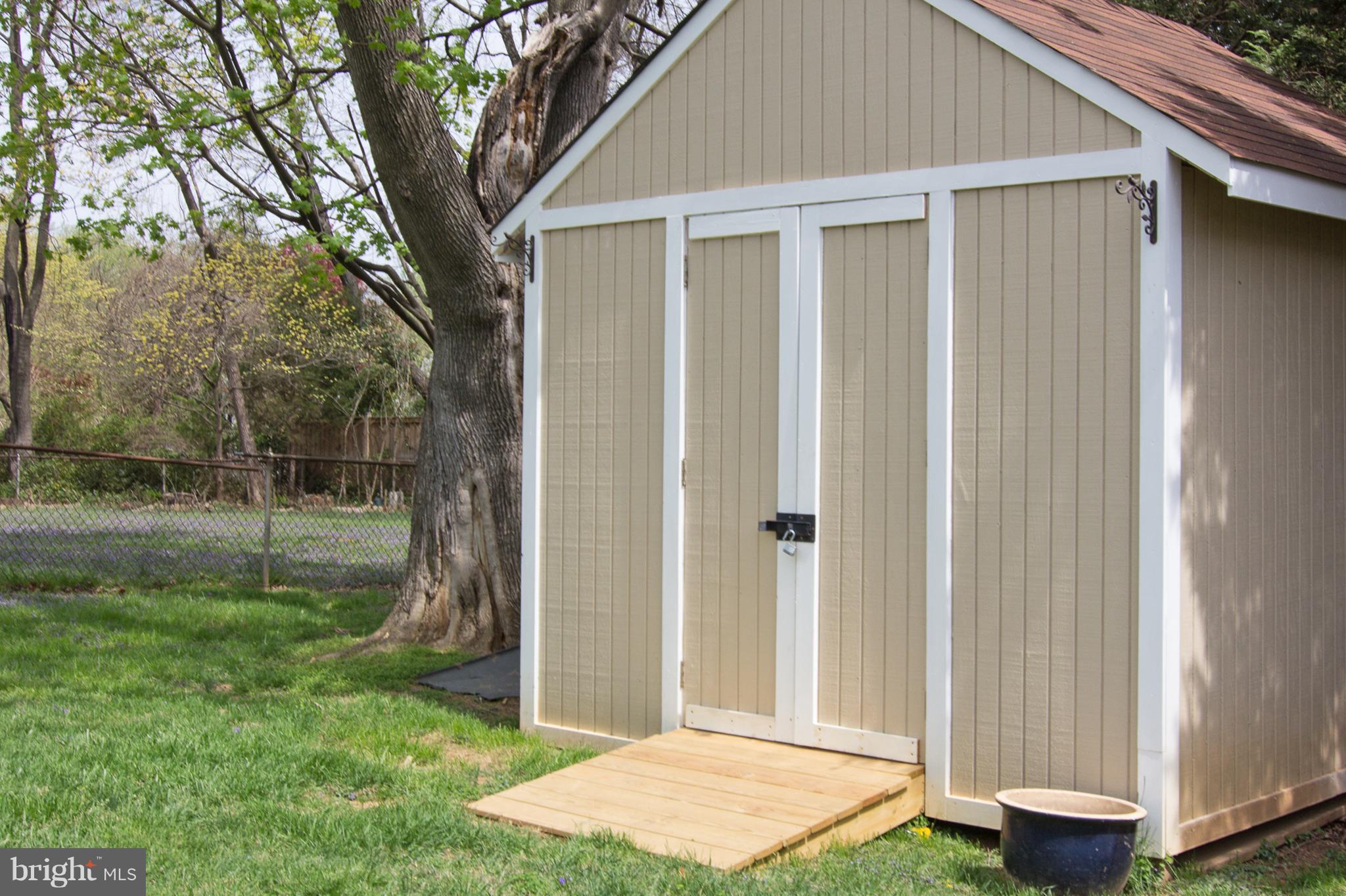 10505 Lester Street Silver Spring, MD 20902 - Photo 29 of 30 New shed!