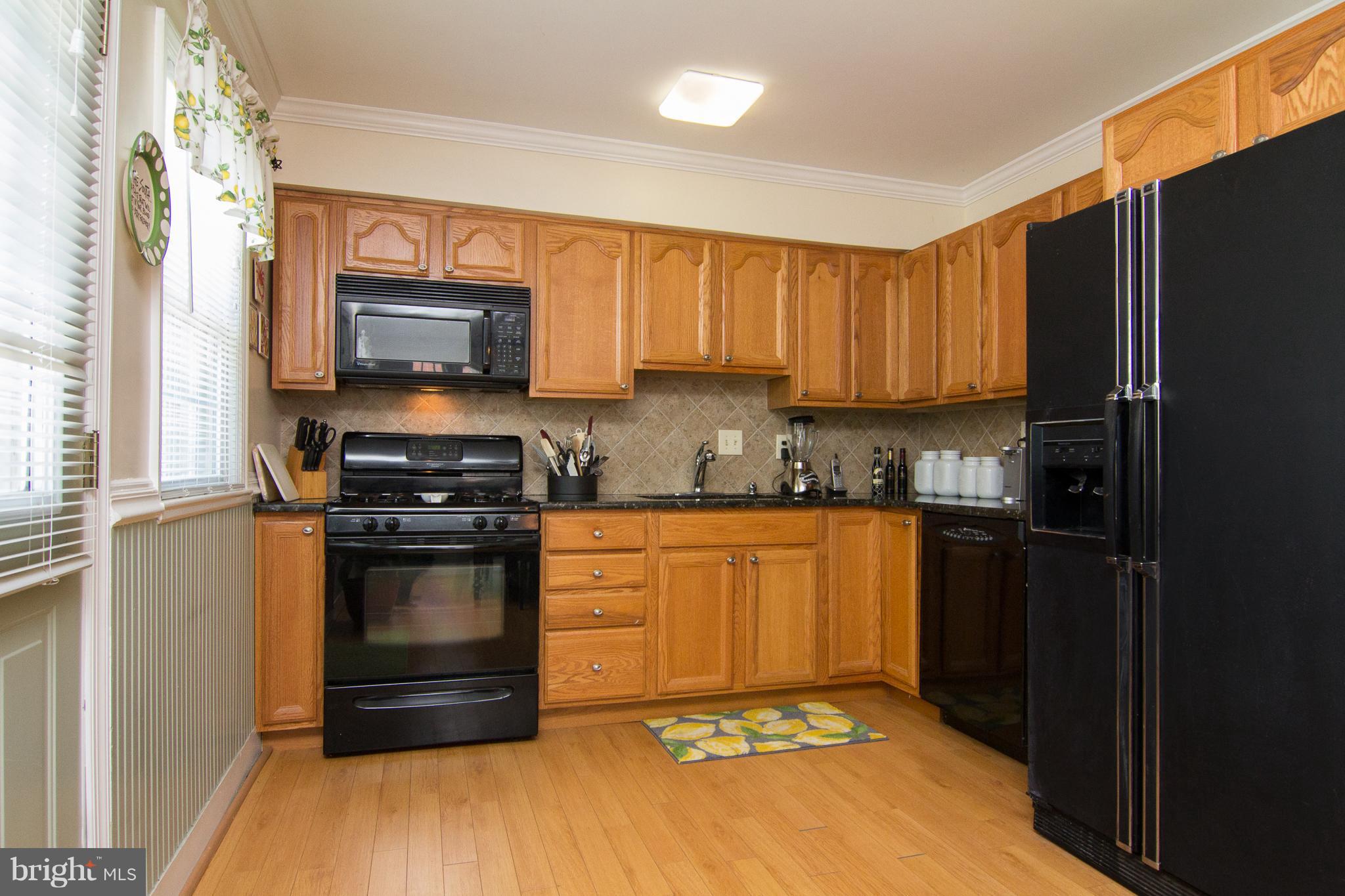 10505 Lester Street Silver Spring, MD 20902 - Photo 5 of 30 New kitchen!