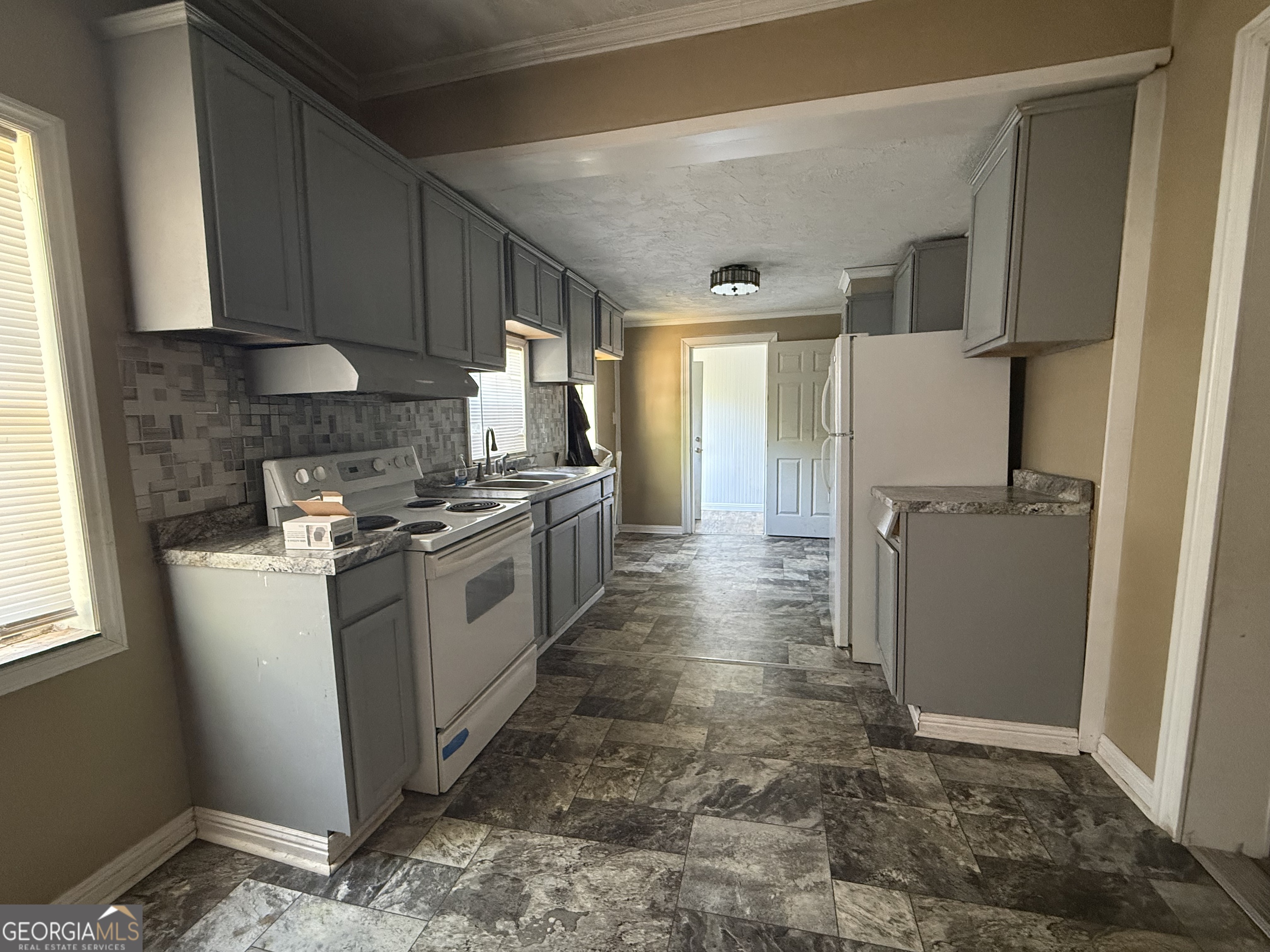 228 Academy Street Americus, GA 31709 - Photo 7 of 9