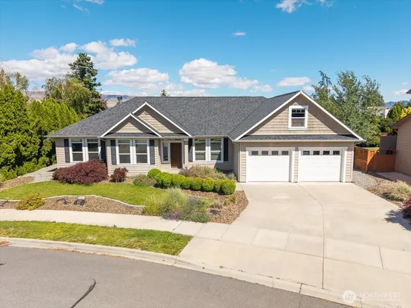 $730,000 | 105 Pickens Street, Wenatchee, WA 98801