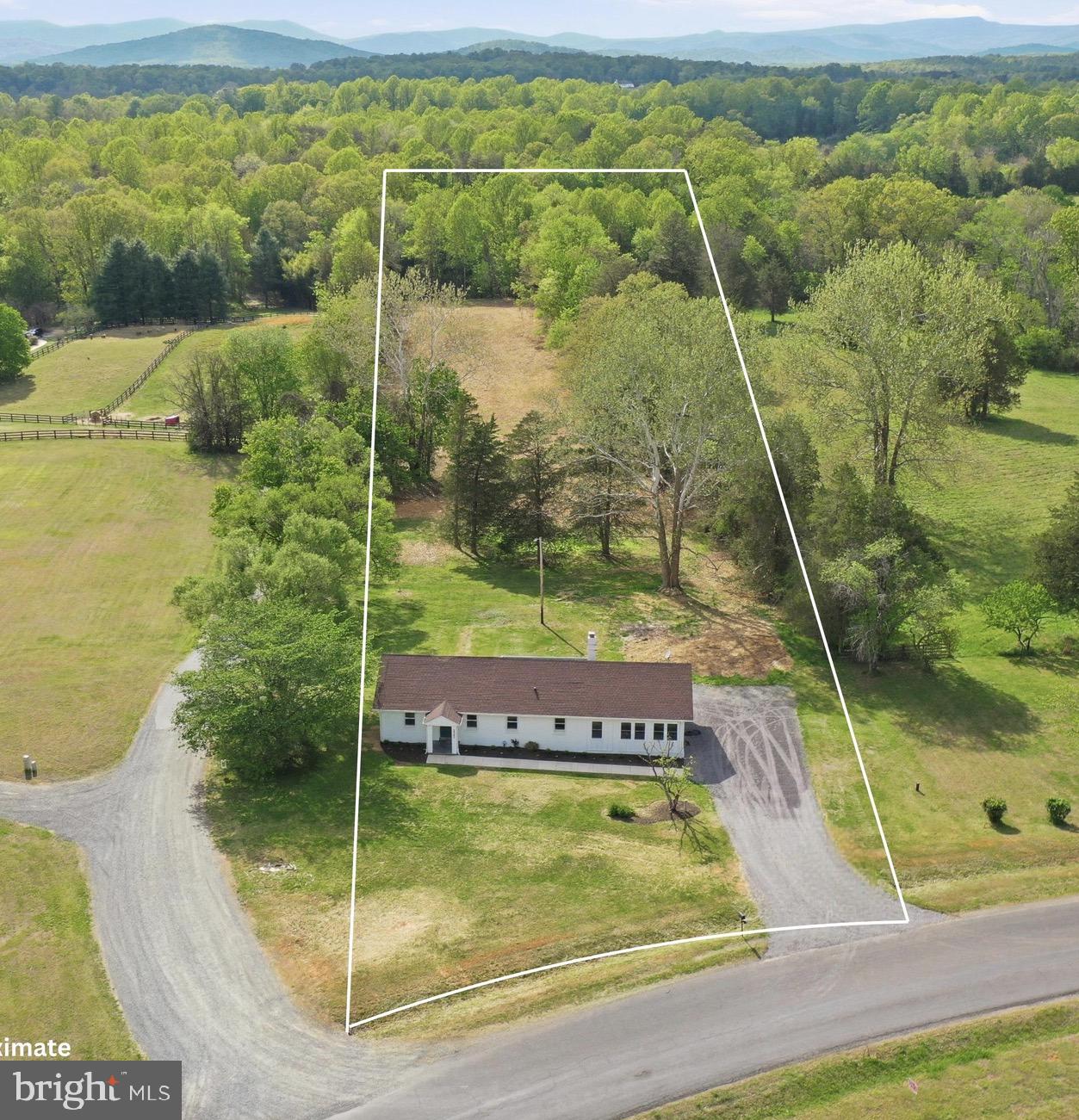 2 Holly Springs Road Amissville, VA 20106 - Photo 9 of 10