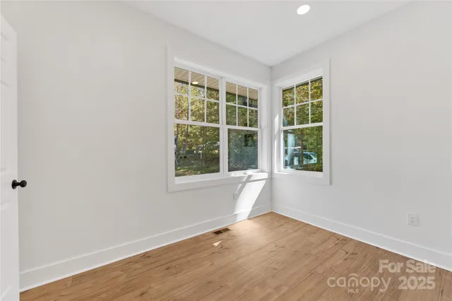 $608,000 | 1871 Lynmore Drive, Sherrills Ford, NC 28673