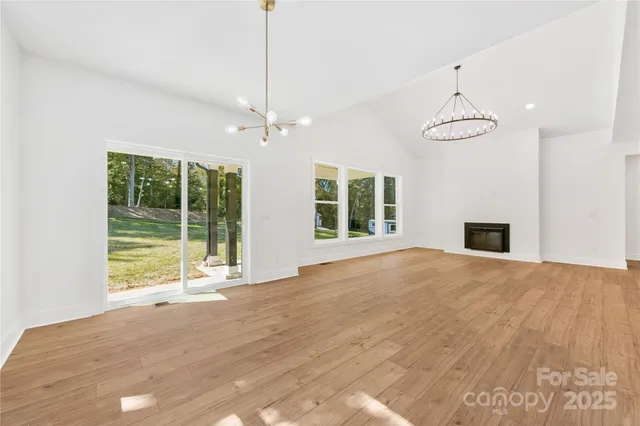 $608,000 | 1871 Lynmore Drive, Sherrills Ford, NC 28673