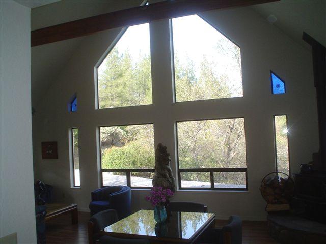 15399 Blackbart Road Shasta, CA 96087 - Photo 5 of 10 Living Room Windows