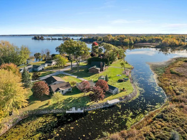 $300,000 | 8923 Twin Harbors Road, Sturgeon Bay, WI 54235