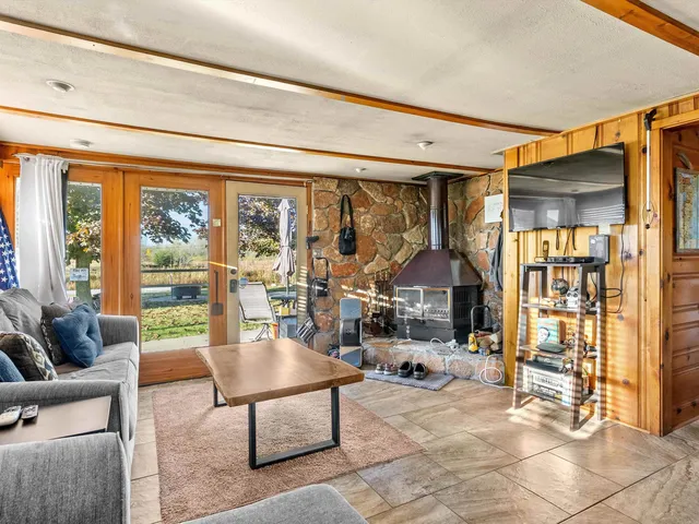 $425,000 | 8923 Twin Harbors Road, Sturgeon Bay, WI 54235