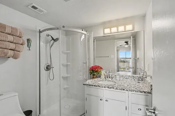 $184,900 | 108 Harbor Drive, Unit 204, Runaway Bay, TX 76426