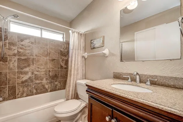 $1,800 | 1318 Sand Stone Drive, Richmond, TX 77406