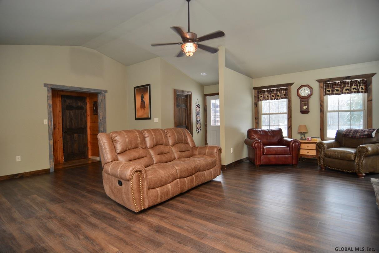 326 Midline Road Amsterdam, NY 12010 - Photo 14 of 53 Photo 14