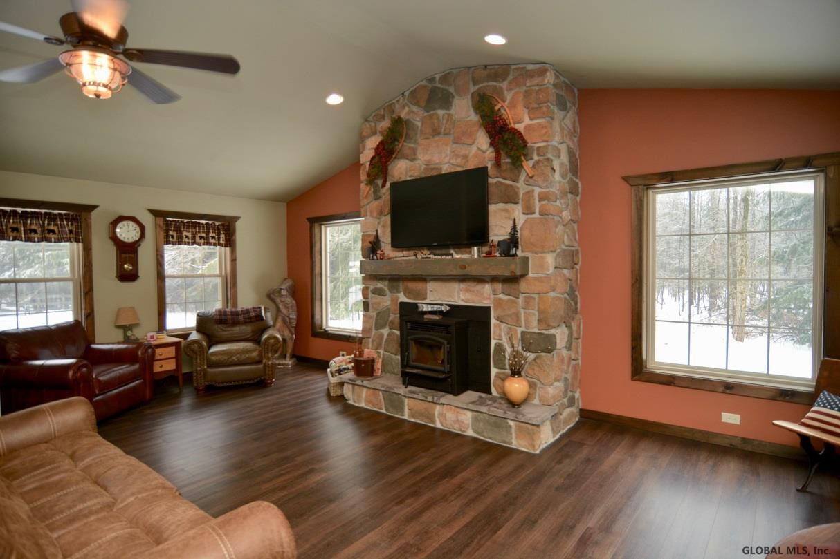 326 Midline Road Amsterdam, NY 12010 - Photo 15 of 53 Photo 15