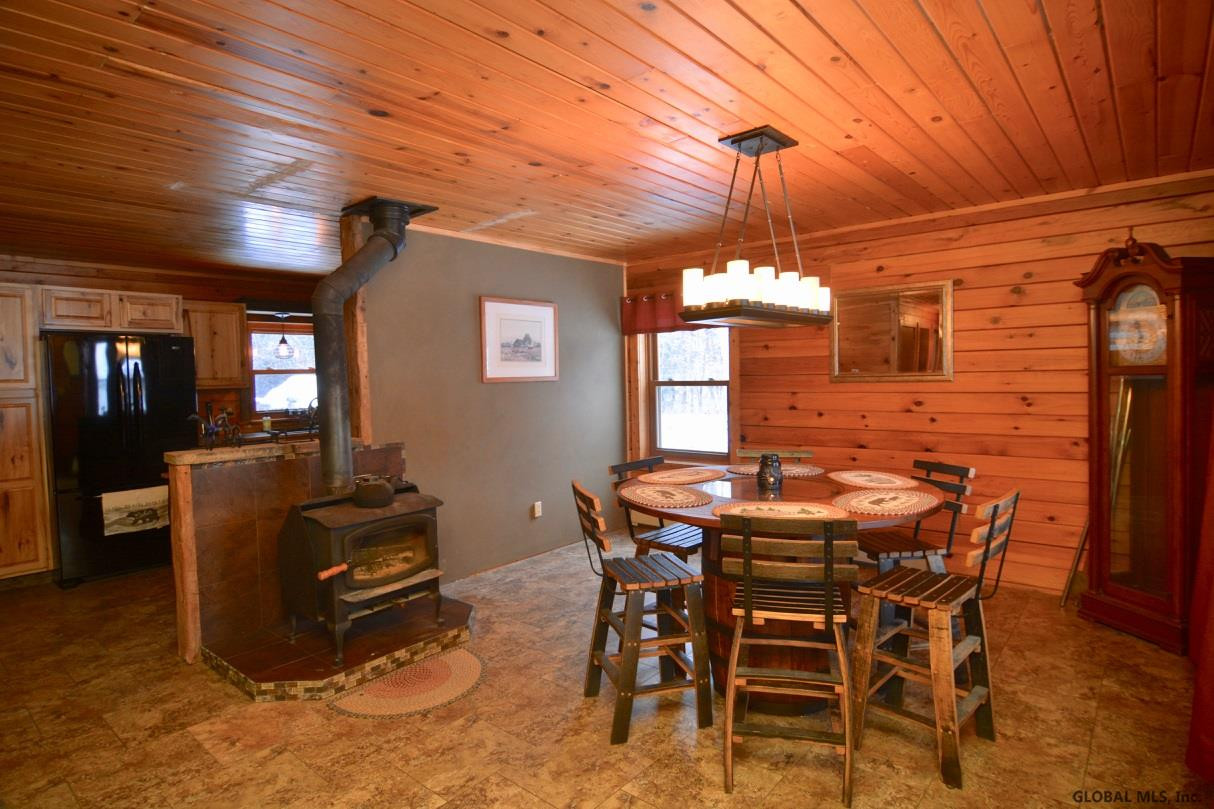 326 Midline Road Amsterdam, NY 12010 - Photo 18 of 53 Photo 18