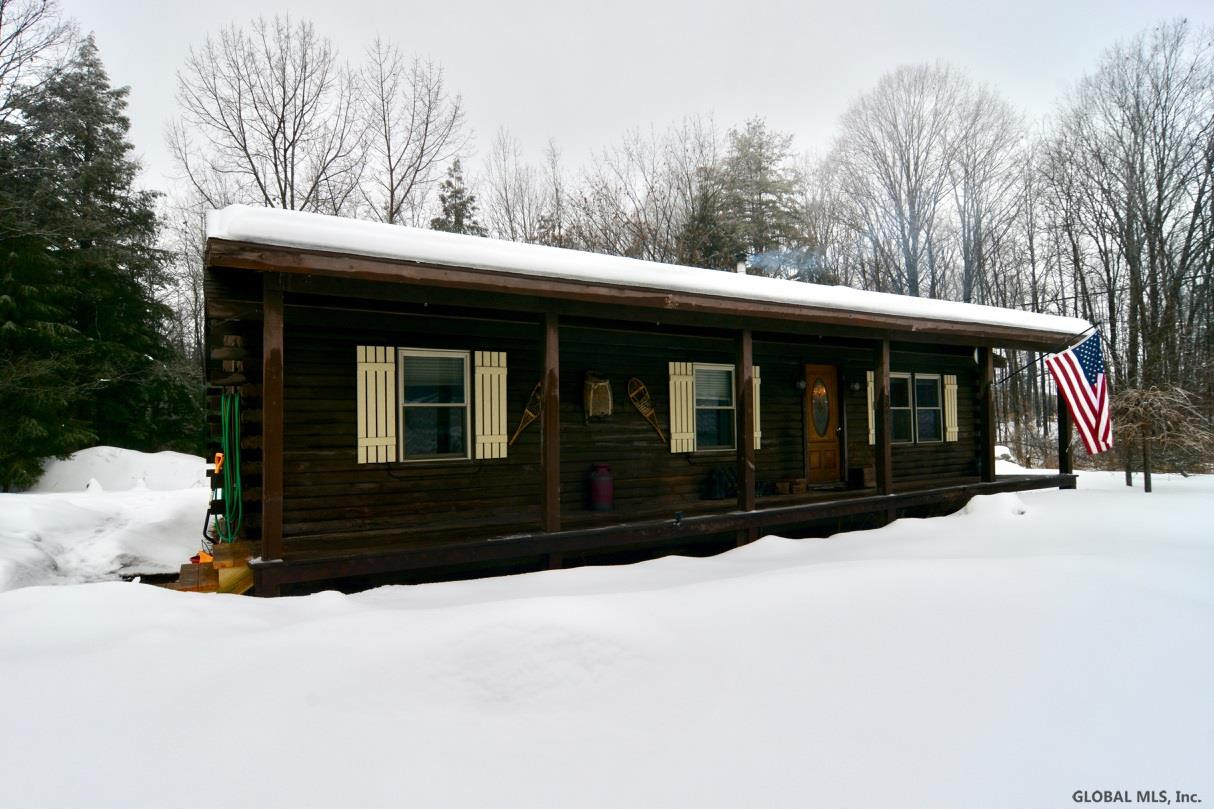 326 Midline Road Amsterdam, NY 12010 - Photo 2 of 53 Photo 2