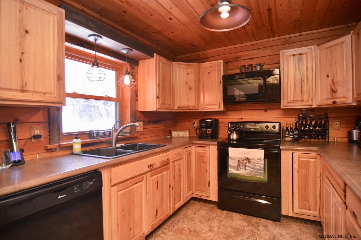 326 Midline Road Amsterdam, NY 12010 - Photo 23 of 53 Photo 23