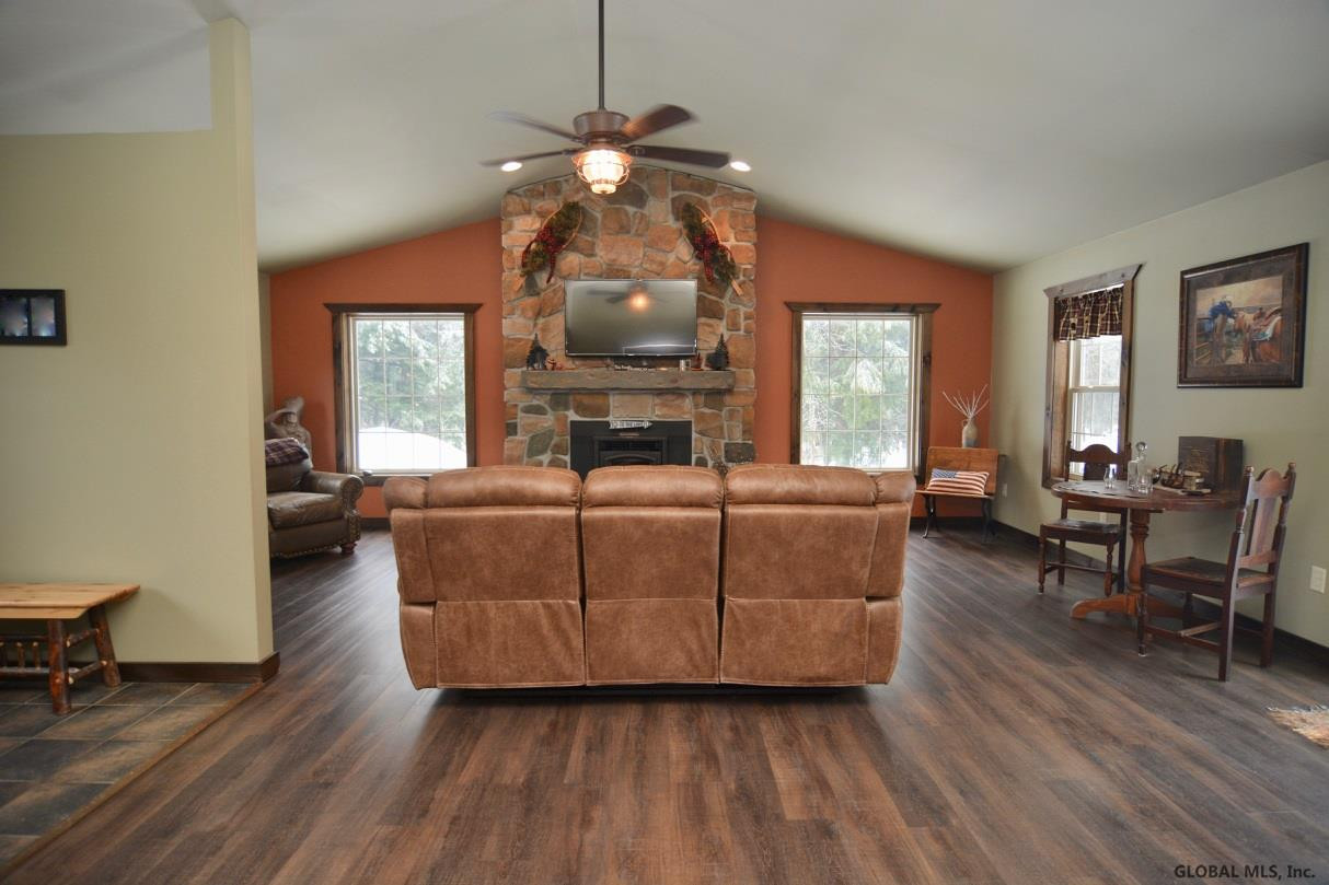 326 Midline Road Amsterdam, NY 12010 - Photo 7 of 53 Photo 7