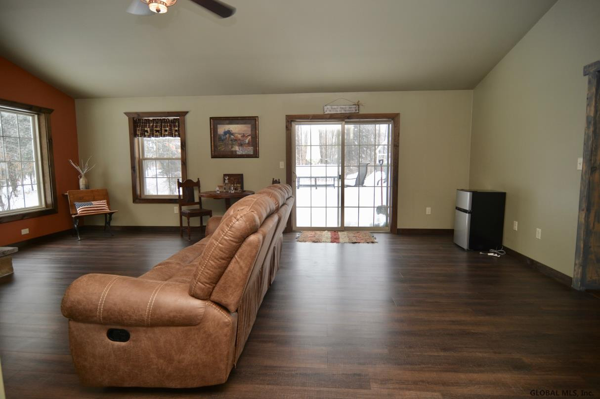 326 Midline Road Amsterdam, NY 12010 - Photo 9 of 53 Photo 9