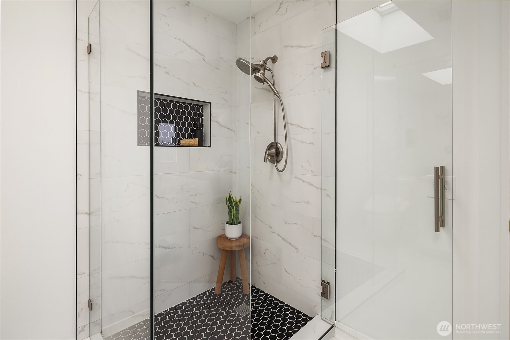 1106 18th Avenue Seattle, WA 98122 - Photo 19 of 28
