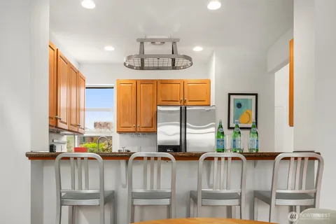 $875,000 | 1106 18th Avenue, Seattle, WA 98122