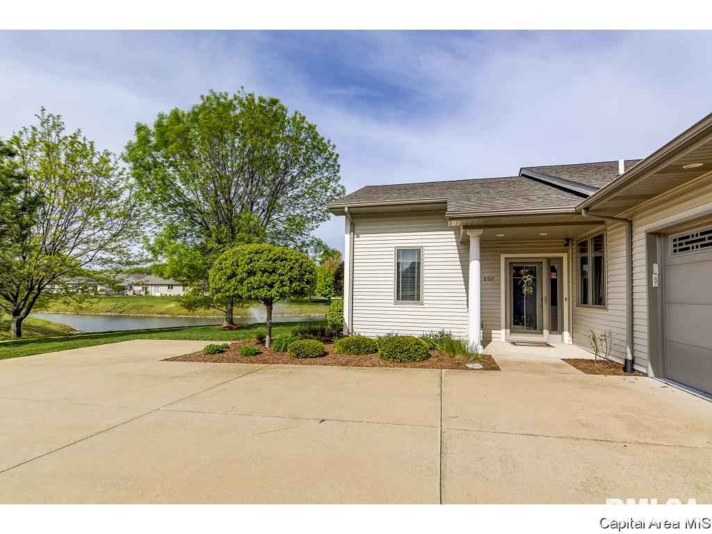 807 Colorado Court Springfield, IL 62711 - Photo 3 of 33