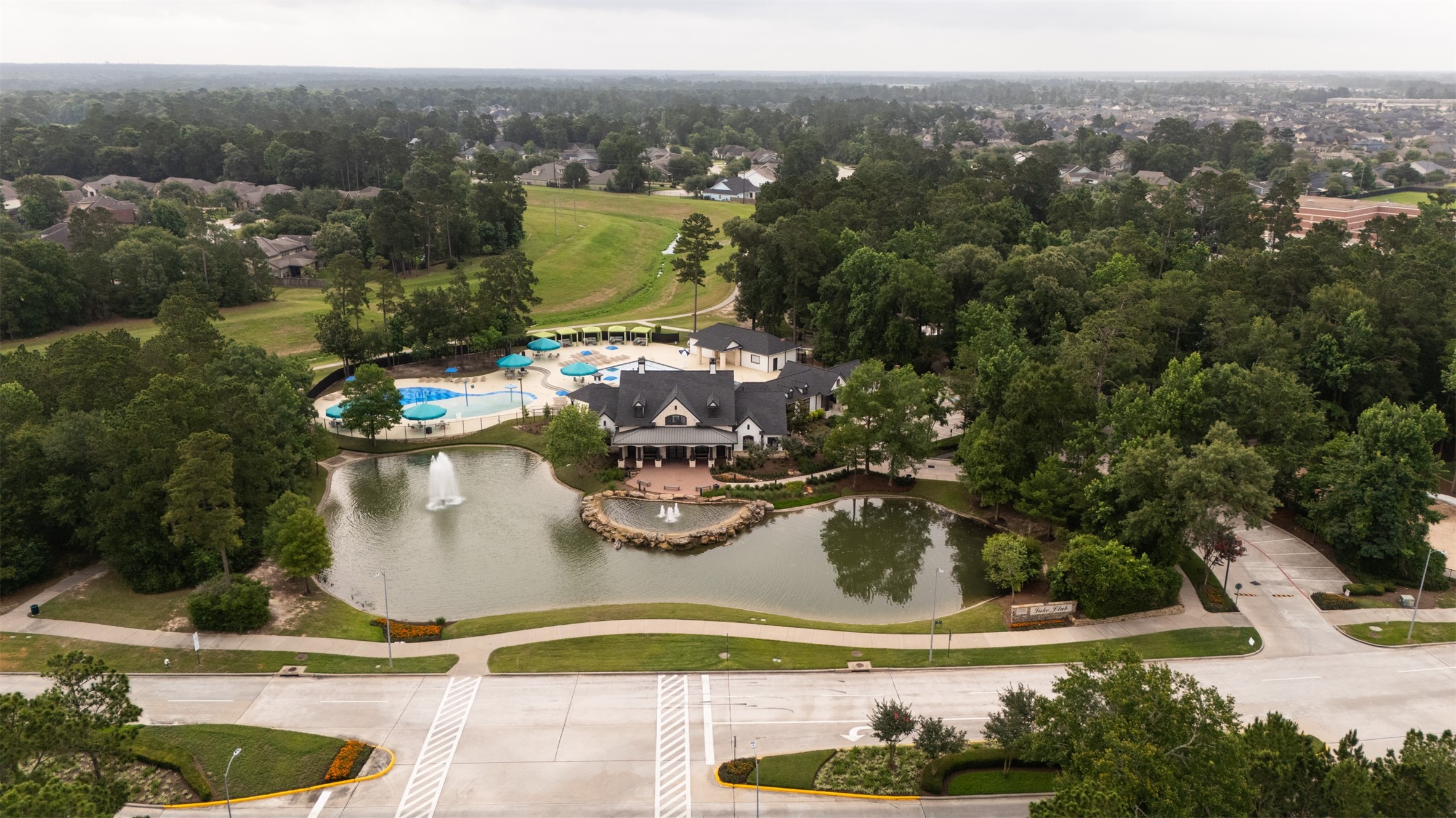 31032 Sunfall Trail Lane Spring, TX 77386 - Photo 33 of 39 a view of a water with a fountain