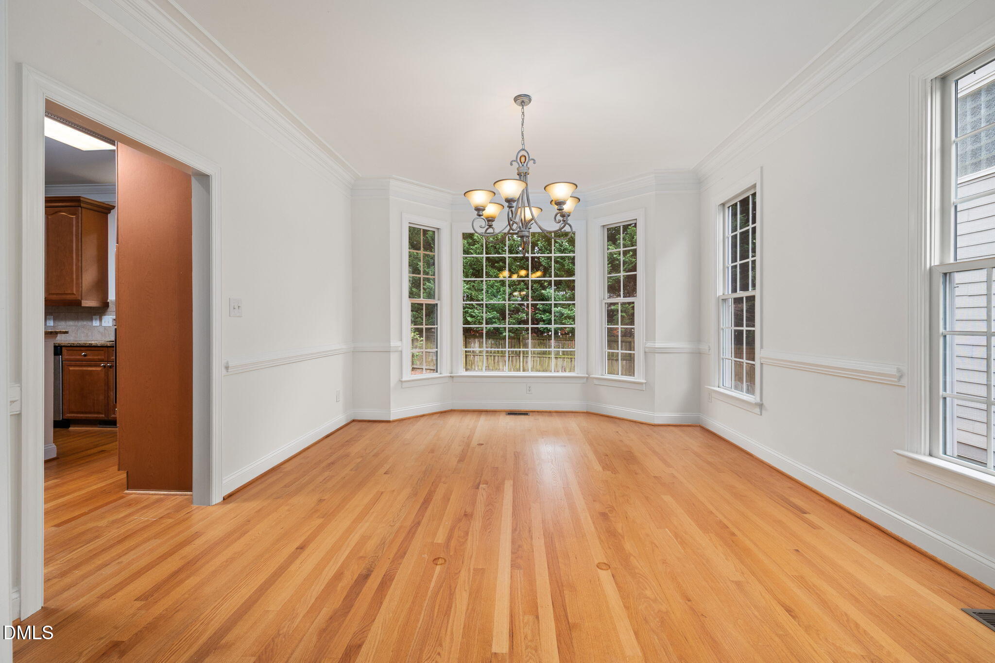 7219 Newport Avenue Raleigh, NC 27613 - Photo 11 of 54 13-web-or-mls-DX3A9467
