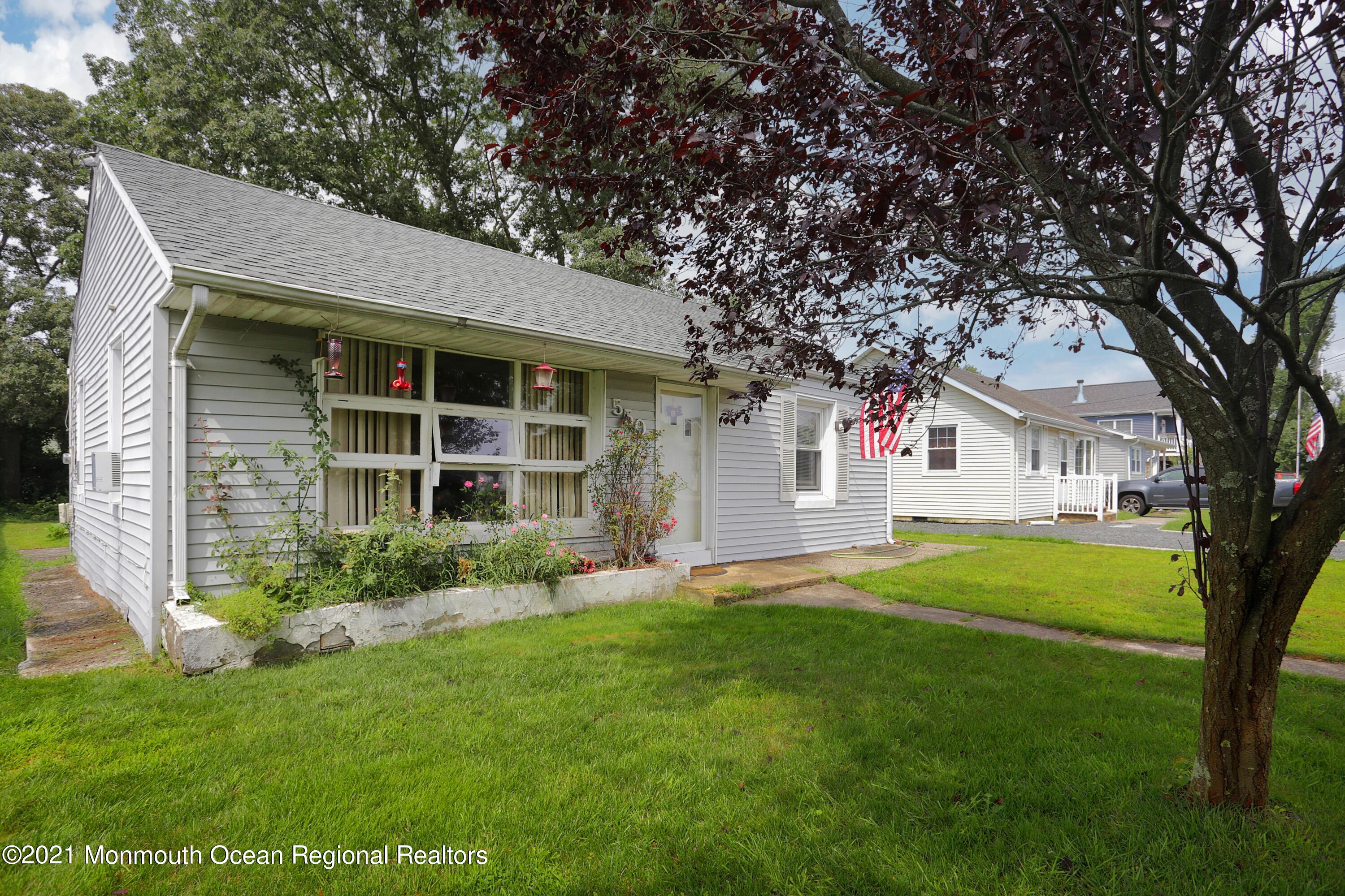 550 George Road Toms River, NJ 08753 - Photo 3 of 18 IMG_3458_59_60_61_62