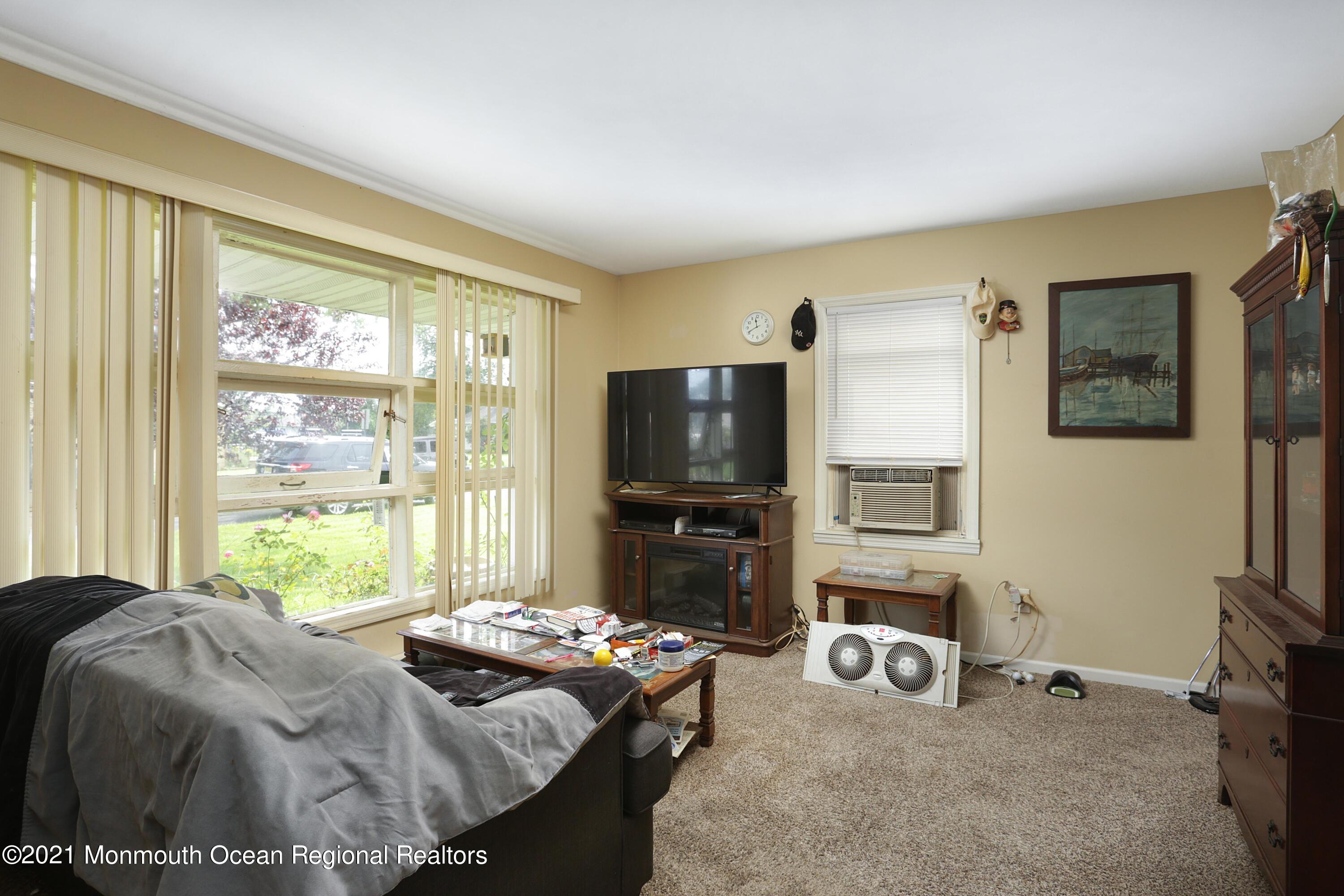 550 George Road Toms River, NJ 08753 - Photo 5 of 18 IMG_3396