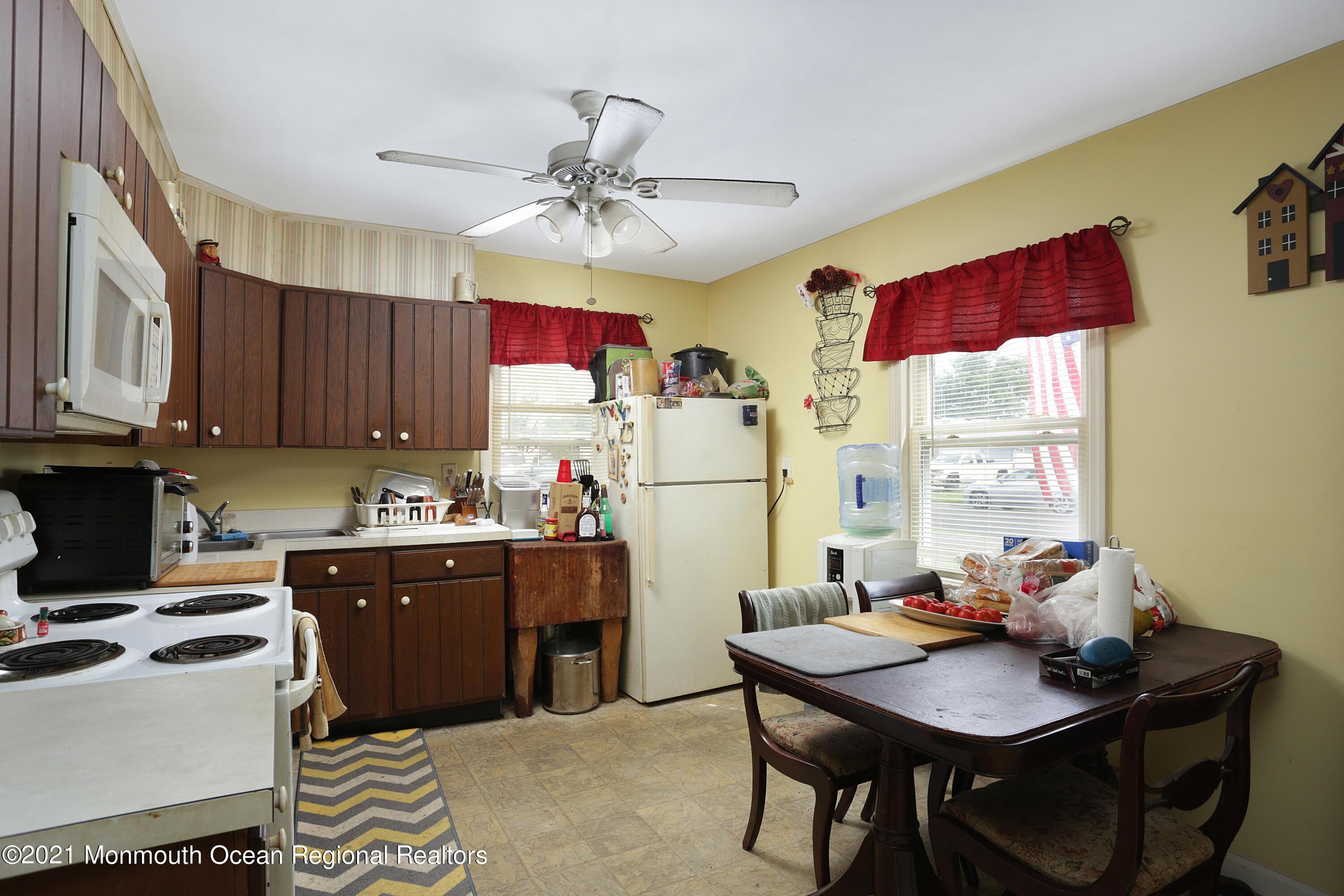 550 George Road Toms River, NJ 08753 - Photo 7 of 18 IMG_3414