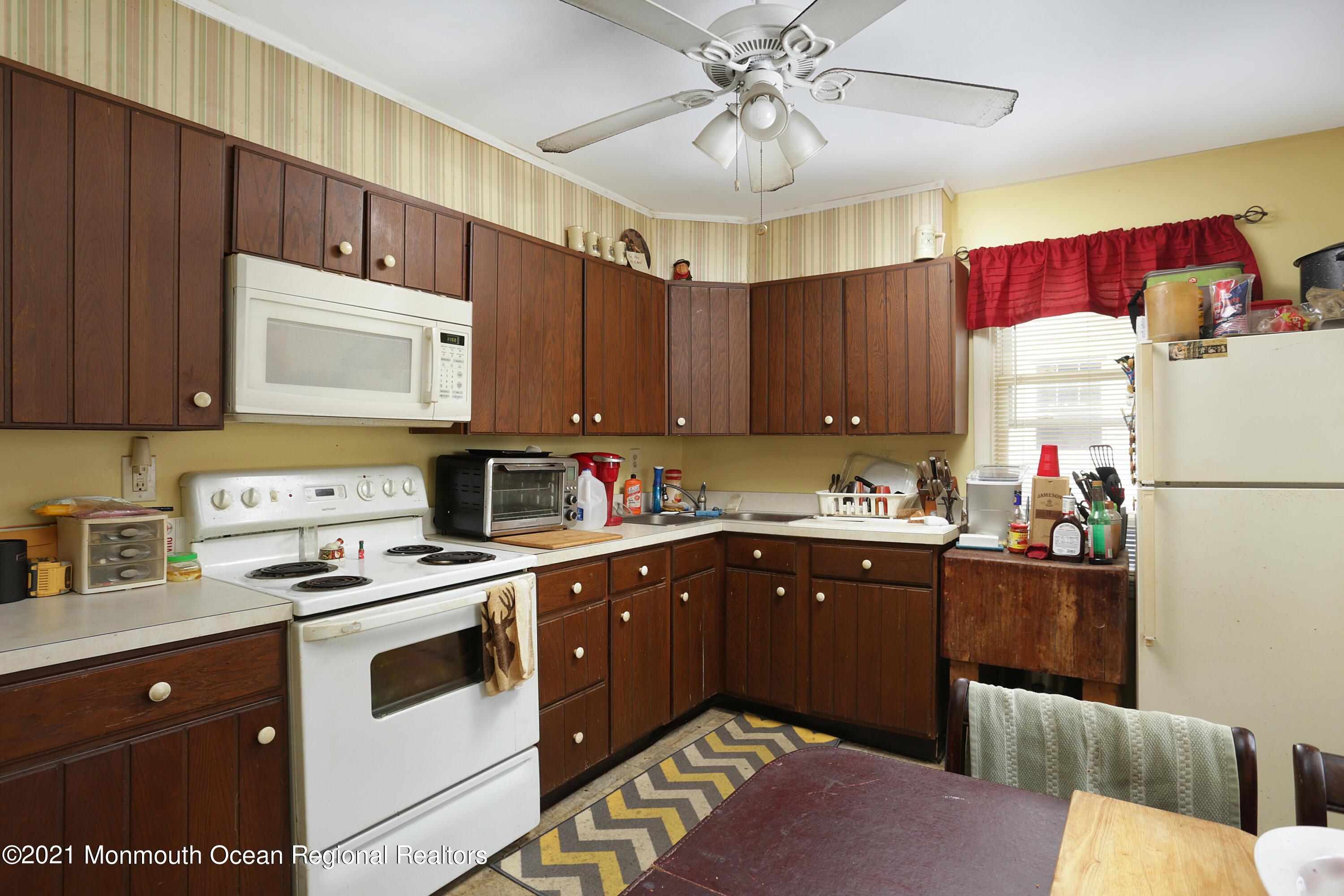 550 George Road Toms River, NJ 08753 - Photo 8 of 18 IMG_3419