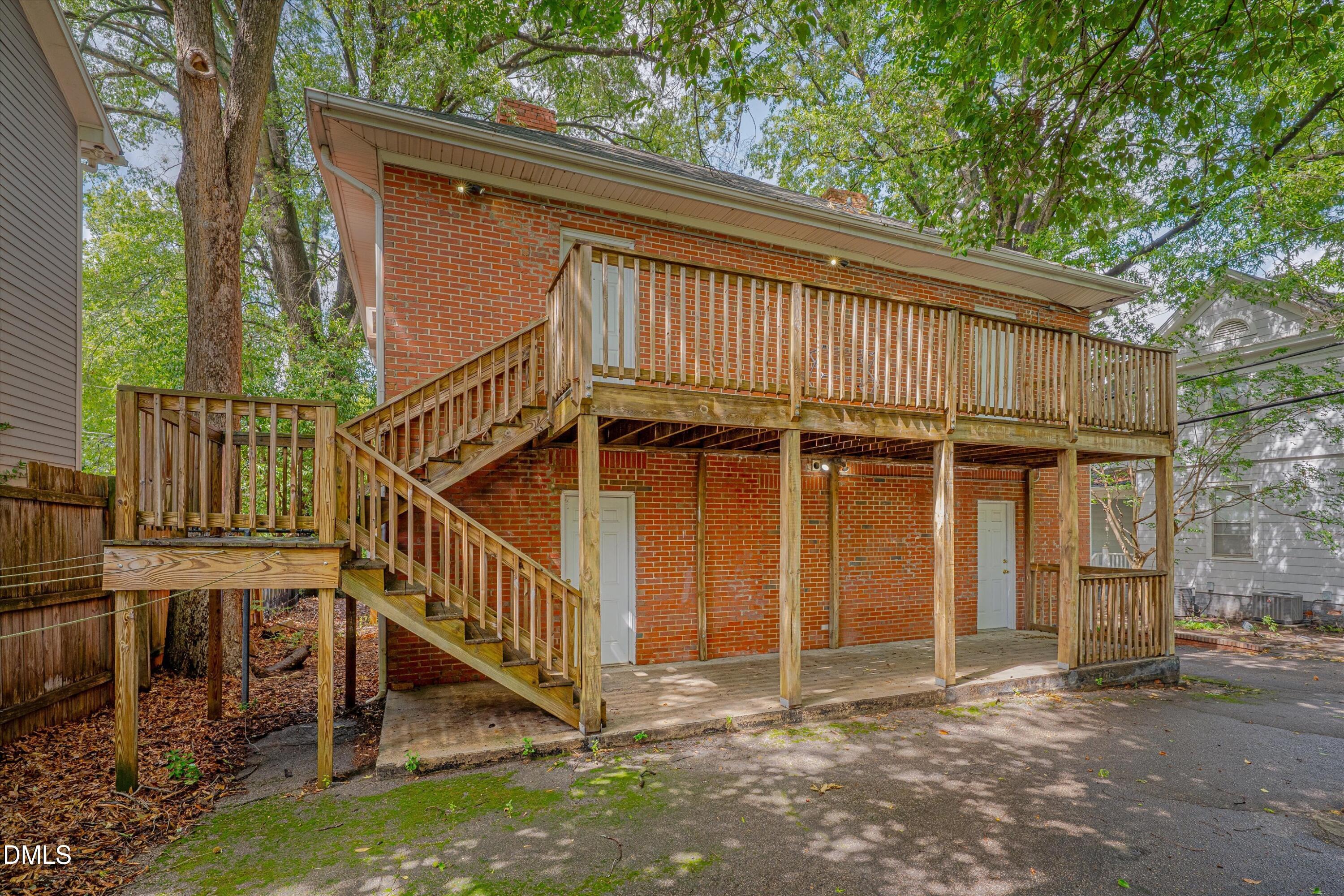 513 Cleveland Street Raleigh, NC 27605 - Photo 7 of 20 07-513 Cleveland St -7