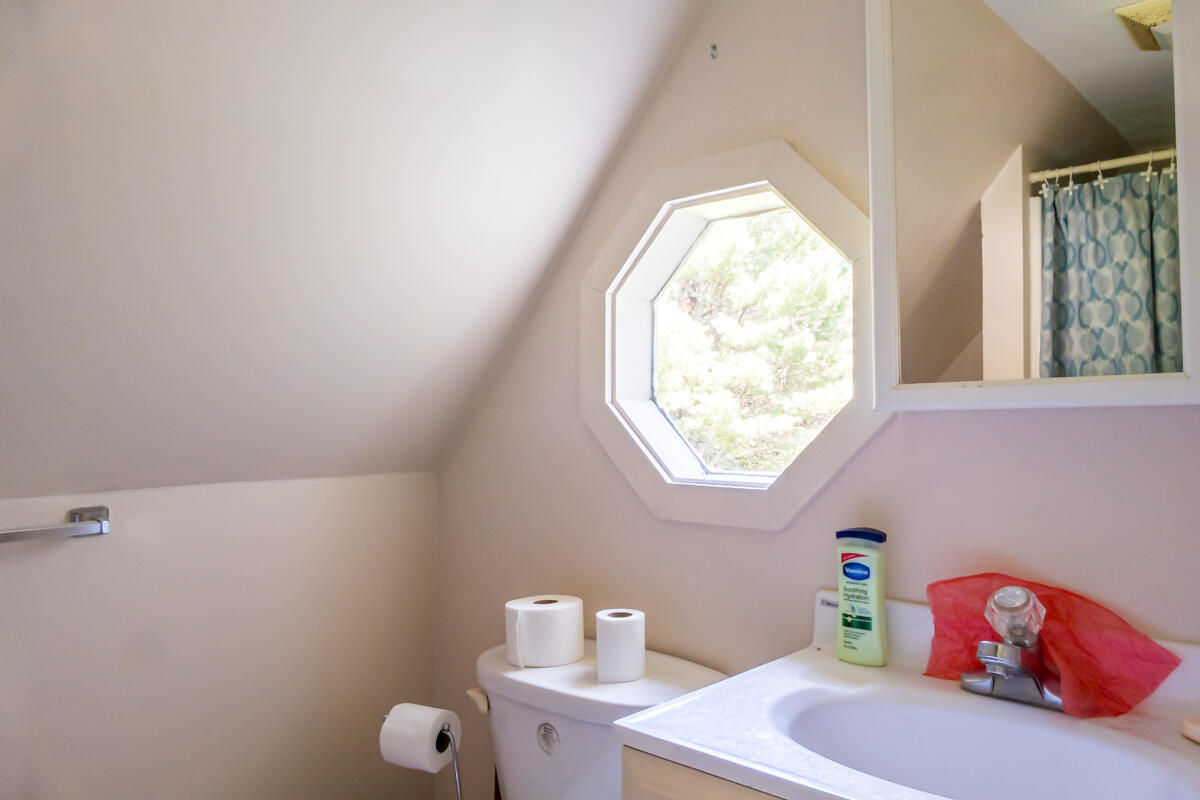 20 Herrick Road Belfast, ME 04915 - Photo 5 of 23 63-Inlaw suite (4 of 4)