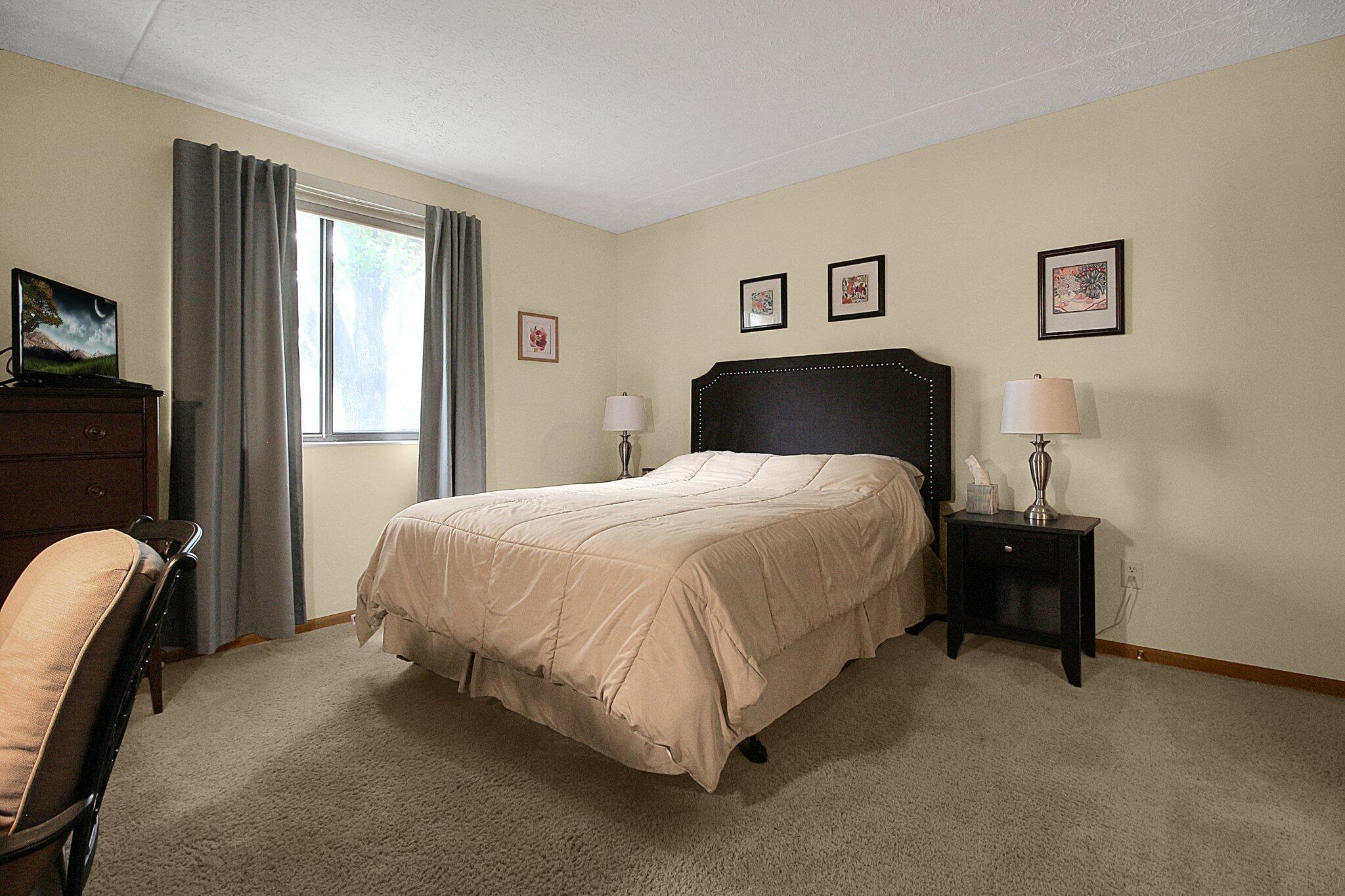 3941 Karl Road, Unit 129 Columbus, OH 43224 - Photo 13 of 30 Primary Bedroom