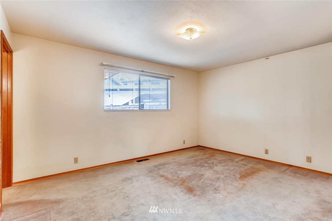 9071 Renton Avenue South Seattle, WA 98118 - Photo 14 of 32 Gallery Image 14