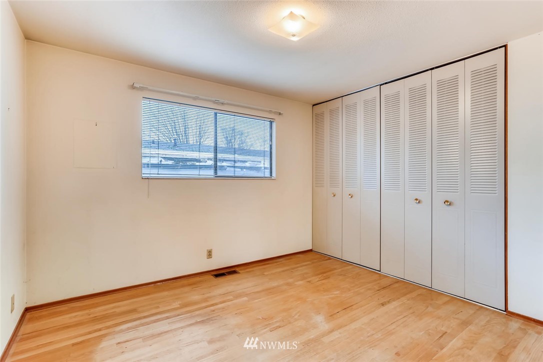 9071 Renton Avenue South Seattle, WA 98118 - Photo 17 of 32 Gallery Image 17