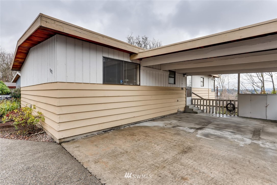 9071 Renton Avenue South Seattle, WA 98118 - Photo 3 of 32 Gallery Image 3