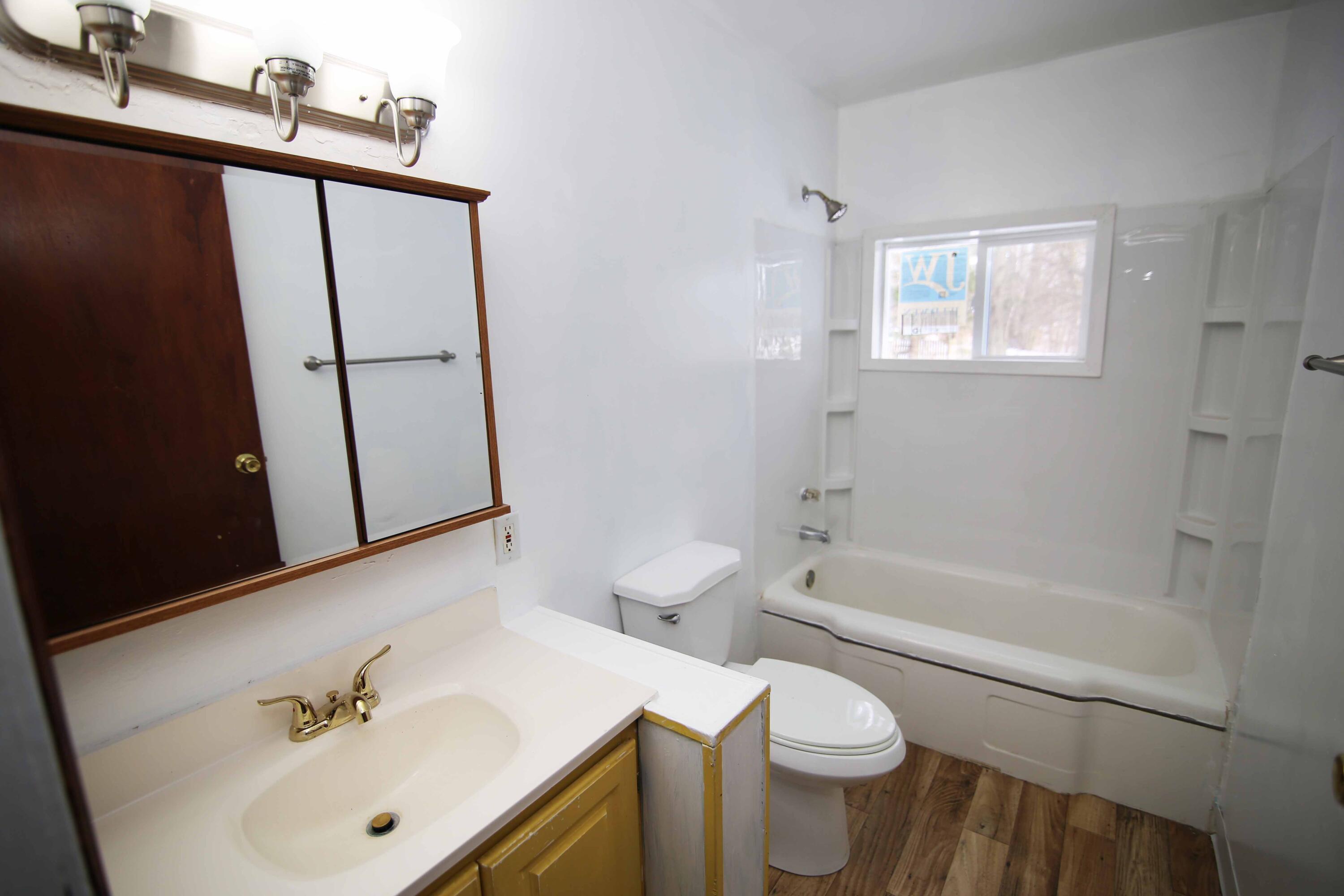 918 South Lincoln Avenue Three Rivers, MI 49093 - Photo 16 of 29 IMG_1659 copy