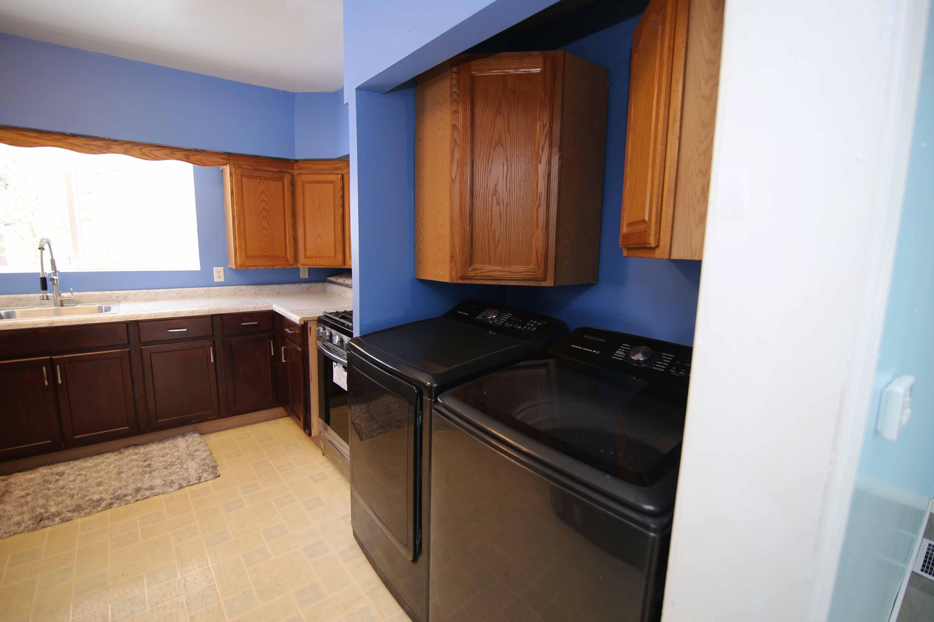 918 South Lincoln Avenue Three Rivers, MI 49093 - Photo 26 of 29 IMG_1690 copy